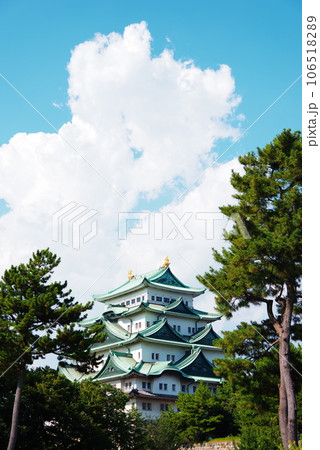 真夏の名古屋城の風景 真夏の名古屋城の風景 106518289