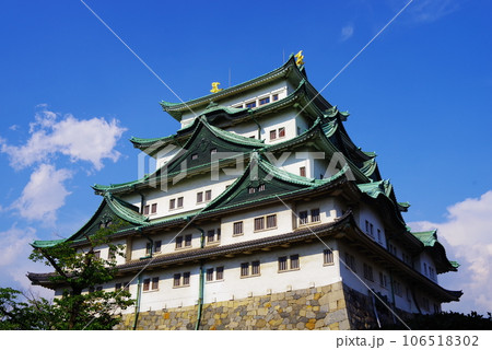 真夏の名古屋城の風景 真夏の名古屋城の風景 106518302