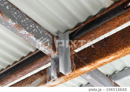 錆びた鉄骨 錆びた鉄骨 106518688