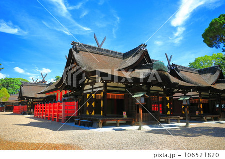 【大阪府】晴天の住吉大社の本宮（第三本宮） 106521820