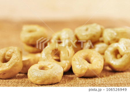 Italian taralli bread snacks 106526949