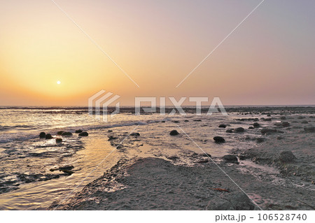 【石見畳ヶ浦 (夕景)】 島根県浜田市国分町 【石見畳ヶ浦 (夕景)】 島根県浜田市国分町 106528740