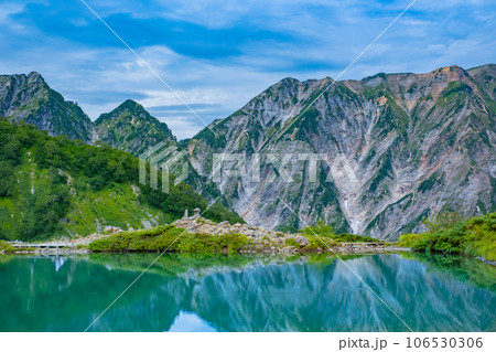 白馬八方池の快晴風景素材 白馬八方池の快晴風景素材 106530306