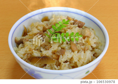 炊き立ての鶏めし（郷土料理） 106530978