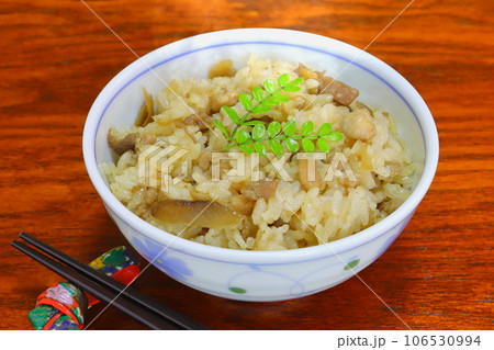 炊き立ての鶏めし(郷土料理) 炊き立ての鶏めし(郷土料理) 106530994