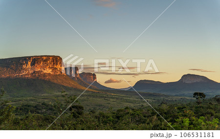 Majestic Landscape of Chapada Diamantina at Dusk with Clear Blue Sky 106531181