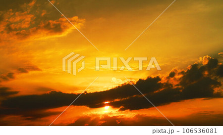 埼玉県川口市で2023年に撮影した夕暮れの空の風景 106536081