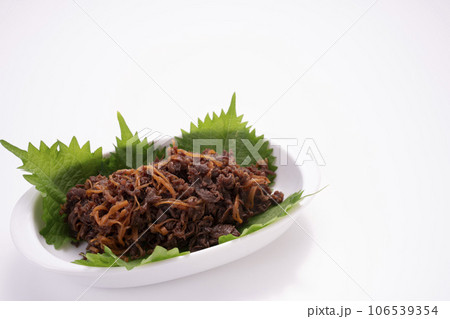 安くておいしい牛肉の肩ロース切り落としを使ったしぐれ煮、高齢者におすすめ動物性たんぱく質の保存食 106539354
