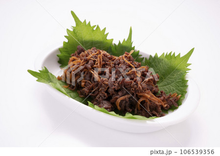 安くておいしい牛肉の肩ロース切り落としを使ったしぐれ煮、高齢者におすすめ動物性たんぱく質の保存食 106539356