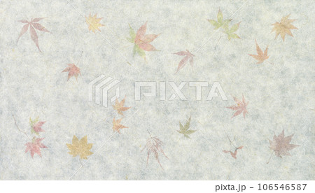 色づくモミジを漉き込んだ、秋を感じる自然素材の和紙 106546587