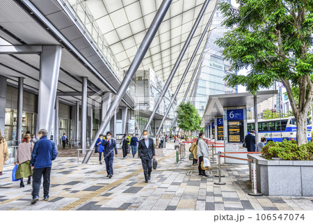 東京都千代田区丸の内の都市風景 106547074
