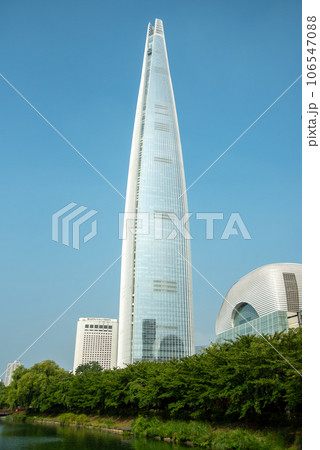ソウルにあるロッテワールドタワーのとても美しい風景 106547088