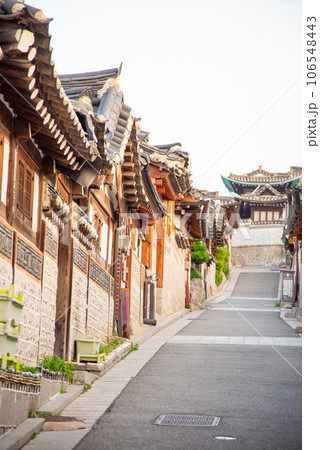 韓国ソウルにある北村韓屋村のとても美しい風景 106548443