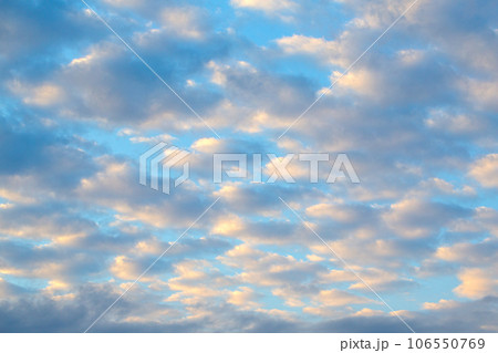 rare sunset clouds 106550769