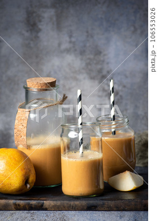Healthy pear juice Healthy pear juice 106553026