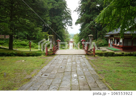 日本 青森 弘前 岩木山神社 参道 106553922