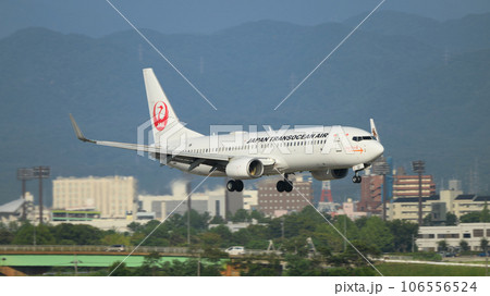 日本トランスオーシャン航空B737-800着陸進入 日本トランスオーシャン航空B737-800着陸進入 106556524