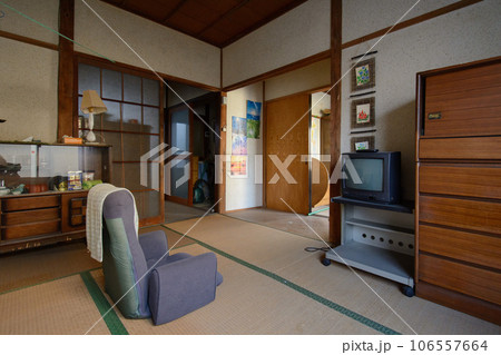 昭和レトロな古い部屋 昭和レトロな古い部屋 106557664