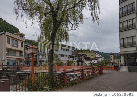 湯村温泉の町並 106558993