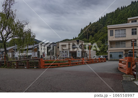 湯村温泉の町並 106558997