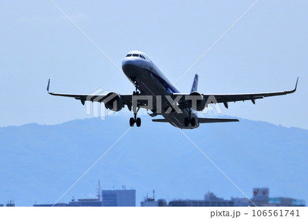 大阪国際空港 ANA 飛行機 離陸態勢 スカイパーク 大阪国際空港 ANA 飛行機 離陸態勢 スカイパーク 106561741