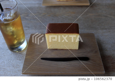 松島にあるおしゃれなカフェの甘いカステラ 松島にあるおしゃれなカフェの甘いカステラ 106562370
