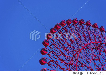 大阪梅田　HEP FIVEの赤い観覧車 106564042