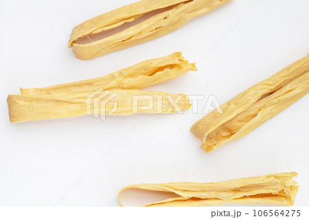 Bean threads or dried bean curd sticks 106564275