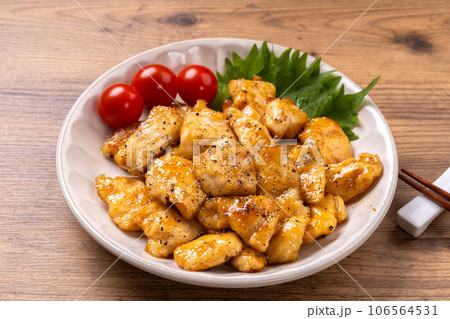 鶏むねのガーリックポン酢バター炒め 鶏むねのガーリックポン酢バター炒め 106564531