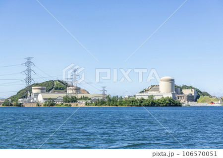 快晴の美浜原子力発電所（エネルギーイメージ） 106570051