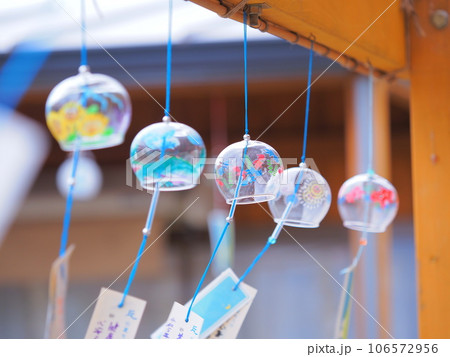 北海道の絶景 夏の美瑛神社 風鈴風景 北海道の絶景 夏の美瑛神社 風鈴風景 106572956