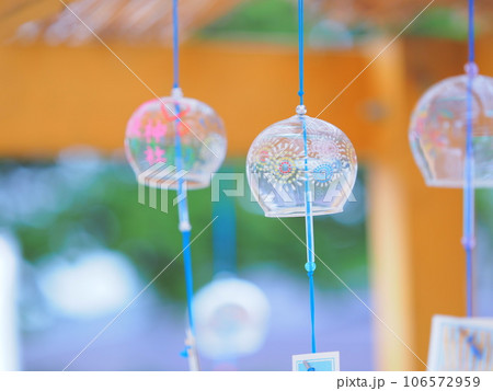 北海道の絶景 夏の美瑛神社 風鈴風景 106572959