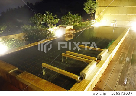 露天風呂【温泉イメージ】 106573037