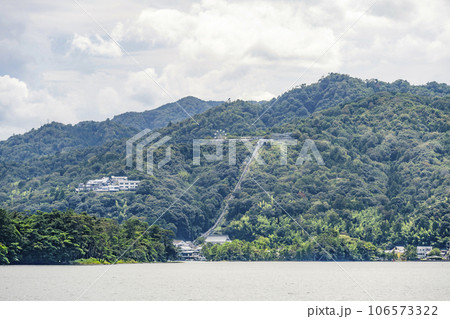 観光船より天橋立ビューランドを望む 106573322