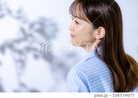 クールビューティー 女性 クールビューティー 女性 106574077