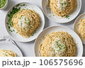 パスタやスパゲッティのイメージ 106575696