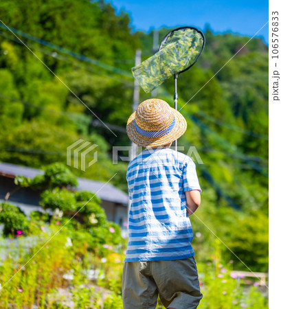 夏休みの子供 106576833