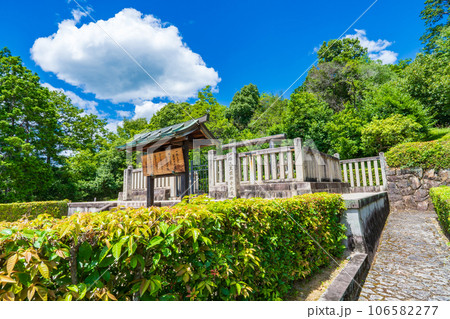 京都市　第六十六代一條天皇圓融寺北陵　　第七十三代堀川天皇後圓教寺陵 106582277