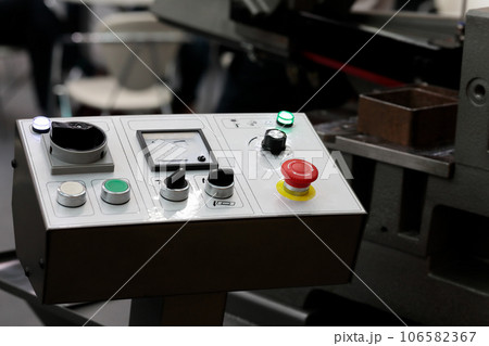 control console of metal-cutting bandsaw machine control console of metal-cutting bandsaw machine 106582367