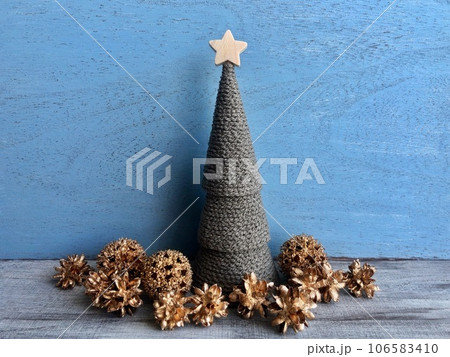 毛糸で出来たクリスマスツリー 毛糸で出来たクリスマスツリー 106583410