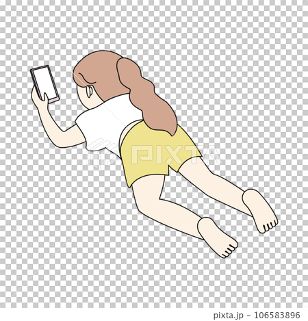 うつ伏せでスマホをする女の子 うつ伏せでスマホをする女の子 106583896