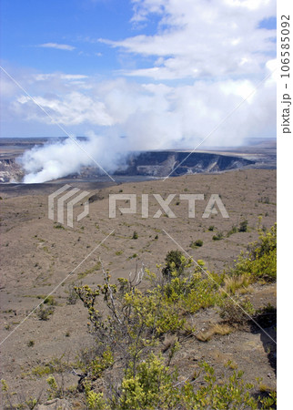 Kilauea Crater in Hawaii Volcanoes National Park 106585092