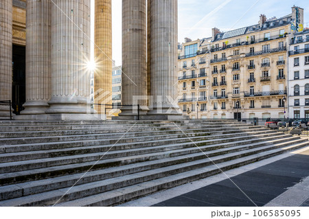 Main staircase and massive ancient columns of Pantheon in Paris, France 106585095