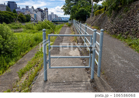 An example of a hyperart Thomasson, a useless structure. Saigawa river, Kanazawa, Japan. An example of a hyperart Thomasson, a useless structure. Saigawa river, Kanazawa, Japan. 106586068