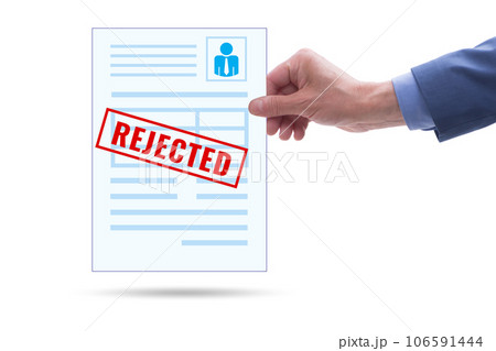 Man receiving rejection notice on his cv 106591444