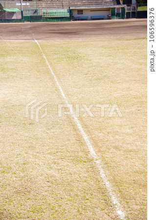野球場　草野球　グラウンド　少年野球の練習場 106596376