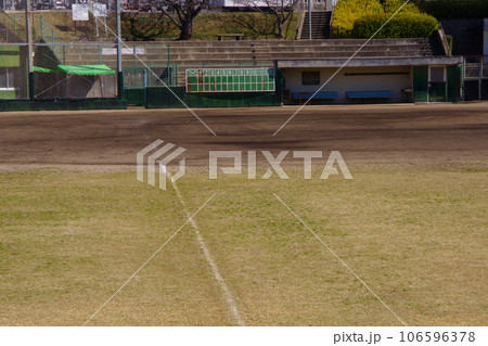 野球場 草野球 グラウンド 少年野球の練習場 野球場 草野球 グラウンド 少年野球の練習場 106596378