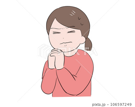 目をギュッと閉じてお願いする私服の若い女性(上半身) 106597249