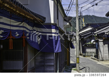 豪華な曳山を曳く黒島天領祭 106597264
