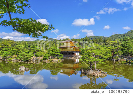 夏の金閣寺(鹿苑寺)の景観 夏の金閣寺(鹿苑寺)の景観 106598796